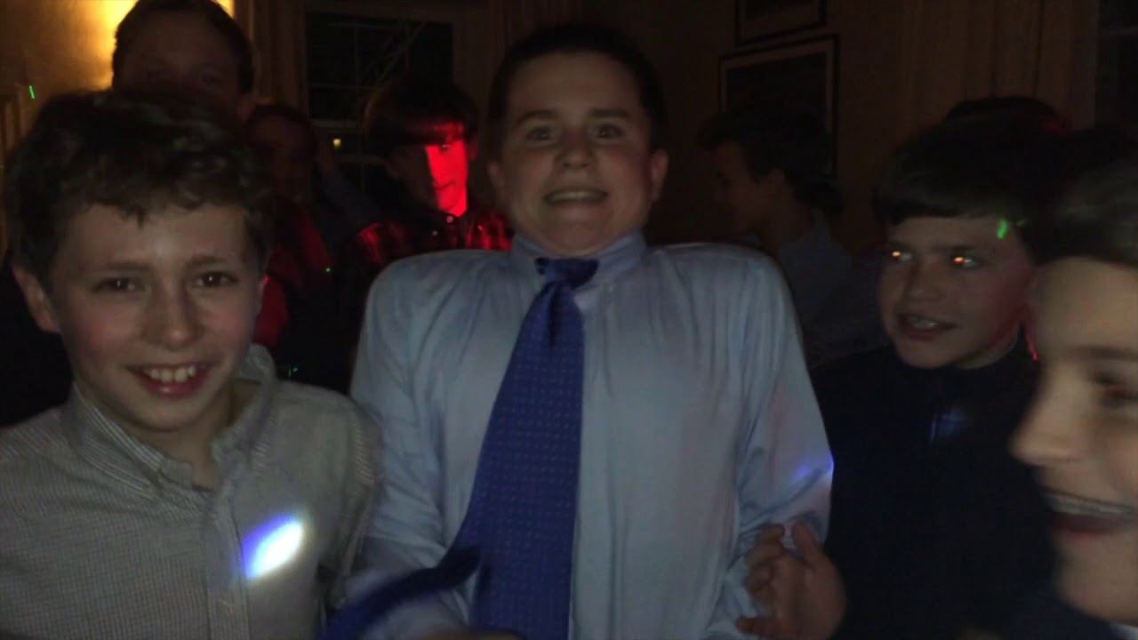 Bar and Bat Mitzvah Dancing & Fun  888 DIAL A DJ Entertainment