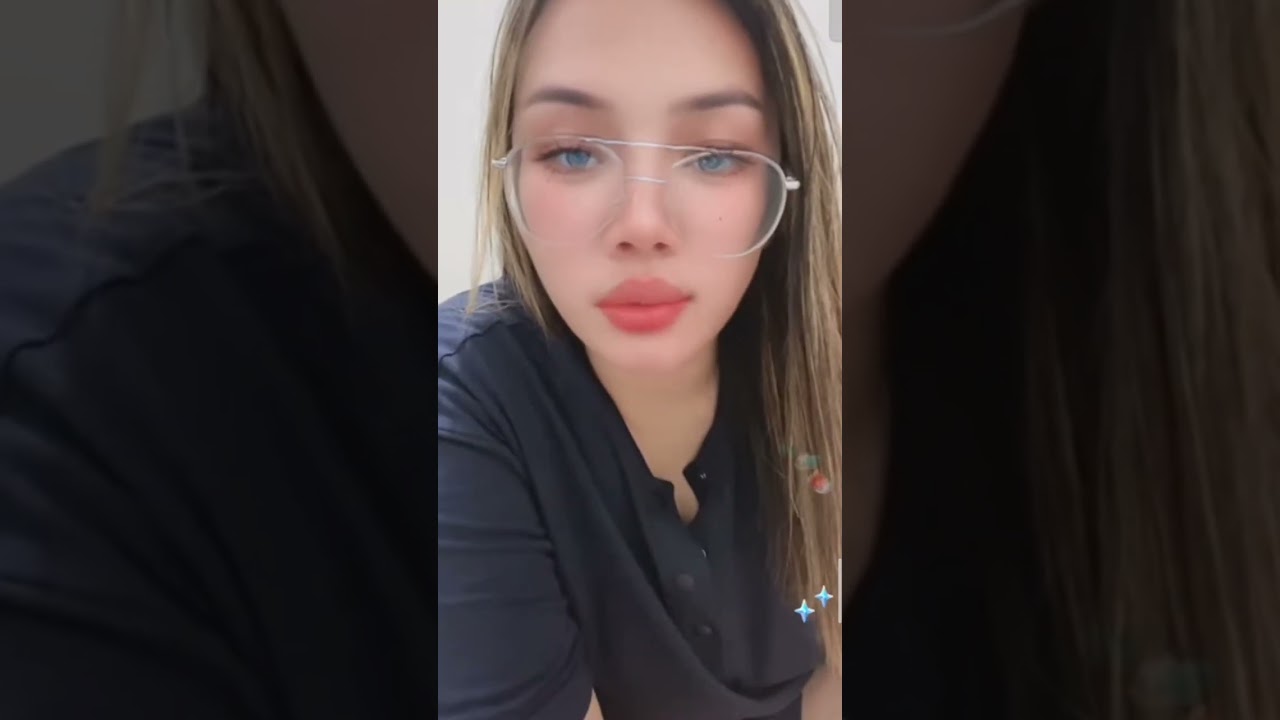 🔴Tango Live Hot⁉️Beautiful Girl Wearing a Thin House Dress with Smooth Thighs Spilled⁉️Periscope hot