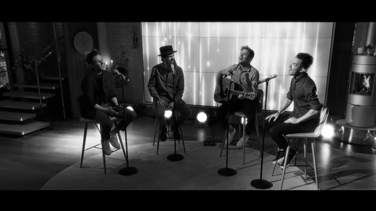 Rock of Ages- acoustic Medley (Peter, Bruno, David & Robban) TV4 Nyhetsmorgon