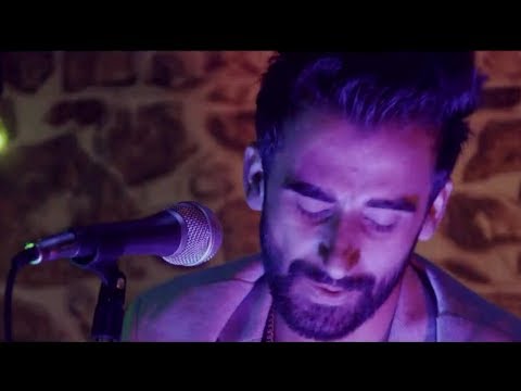 "TUM JAISE CHUTIYO KA SAHARA HAI DOSTO" Ringtone/Whatsapp Status -Friends Anthem - Rajeev Raja