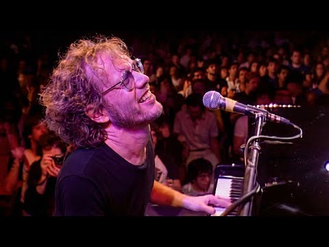 Warren Zevon - Werewolves Of London [HD] | Live at Capitol Theatre (1982)