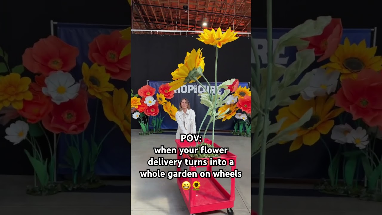 Просто доставляю 6-футовые цветы ради благого дела 😄🌼
