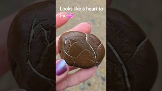 Looks like a heart to me 💞