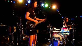 The Moaners-Foxy Brown-I Think I Love You- The Berkeley-Raleigh, NC 7-30-2011.MOV