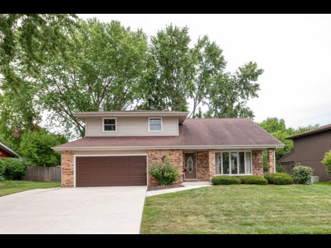 902 Caprice Drive, Shorewood, IL home video tour