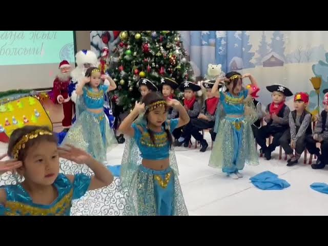 Транни және аяқ фетиш порно