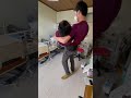 お姫様抱っこ腰を痛めないテクニック
