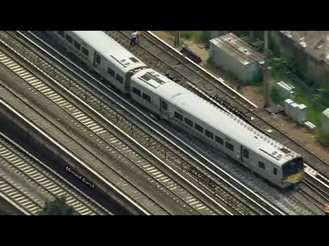 Multiple injuries after LIRR train derails in Queens