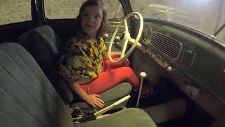 1955 Volkswagen Beetle (Euro Spec) - semaphores & oval window