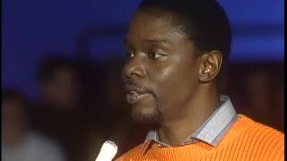 Dick Clark Interviews Philip Bailey - American Bandstand 1985