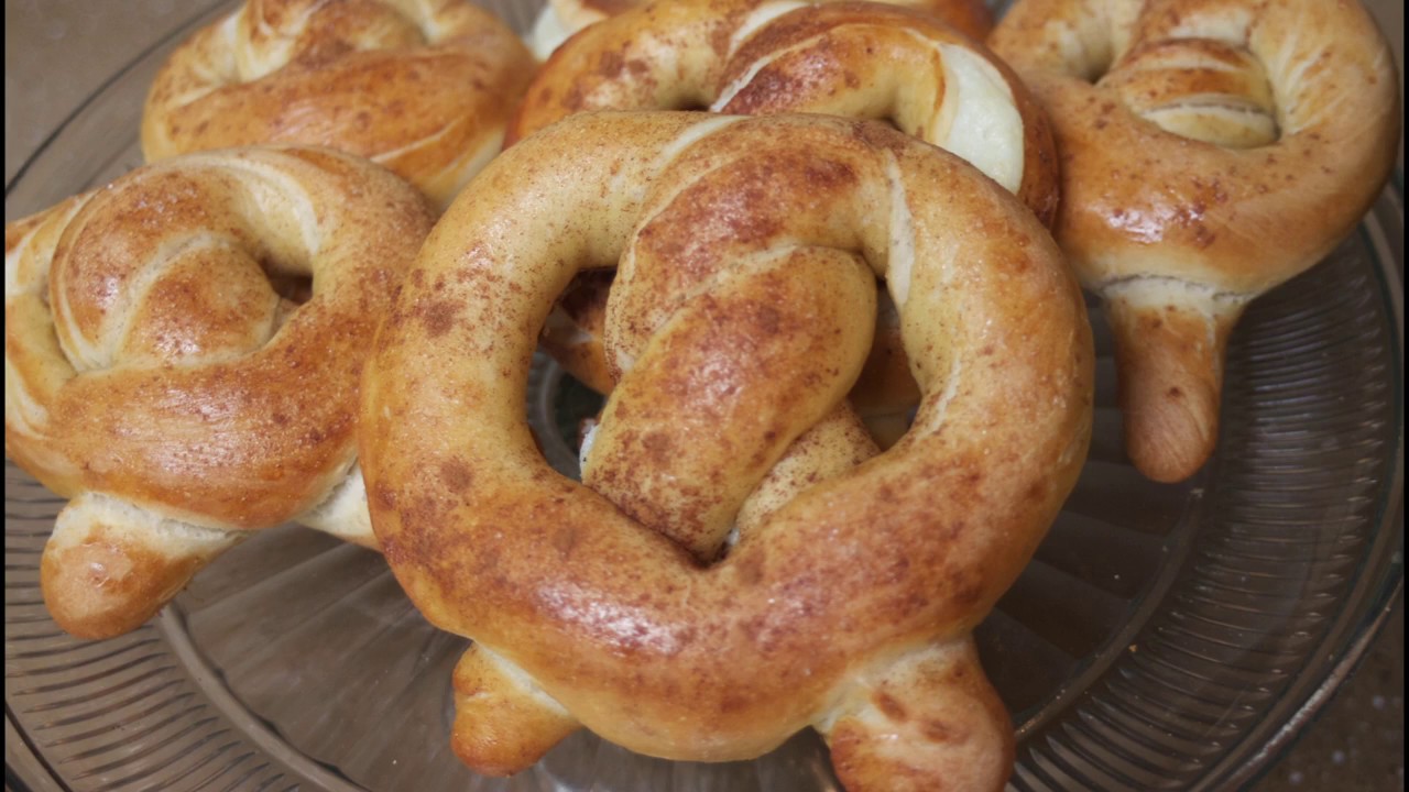 Homemade Soft Pretzels Two Ways: Lye vs. Baking Soda 