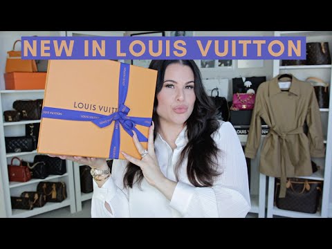 Louis Vuitton 2019 Christmas Pencil Pouch - Couture USA