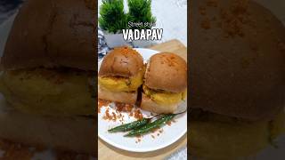 Street Style Vada Pav ? | Mumbai Famous Snack ? #shorts