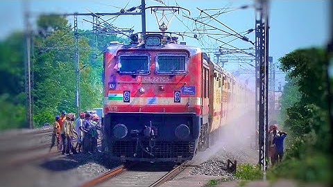 Dust Raising Storm Speedy Red Beast WAP-4 Loco Led Howrah-Pune Azad Hind Express + TestaTorsa Expres