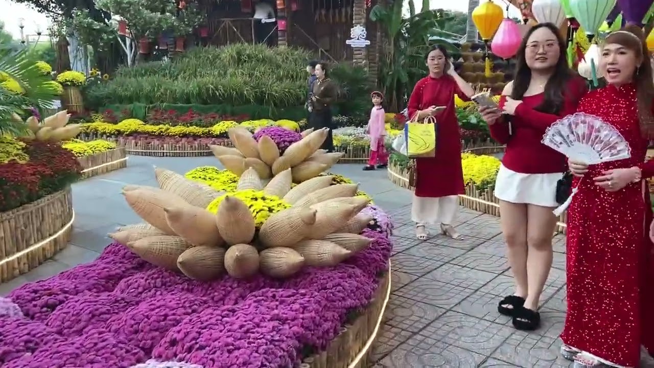 ホーチミンのテトの様子です。