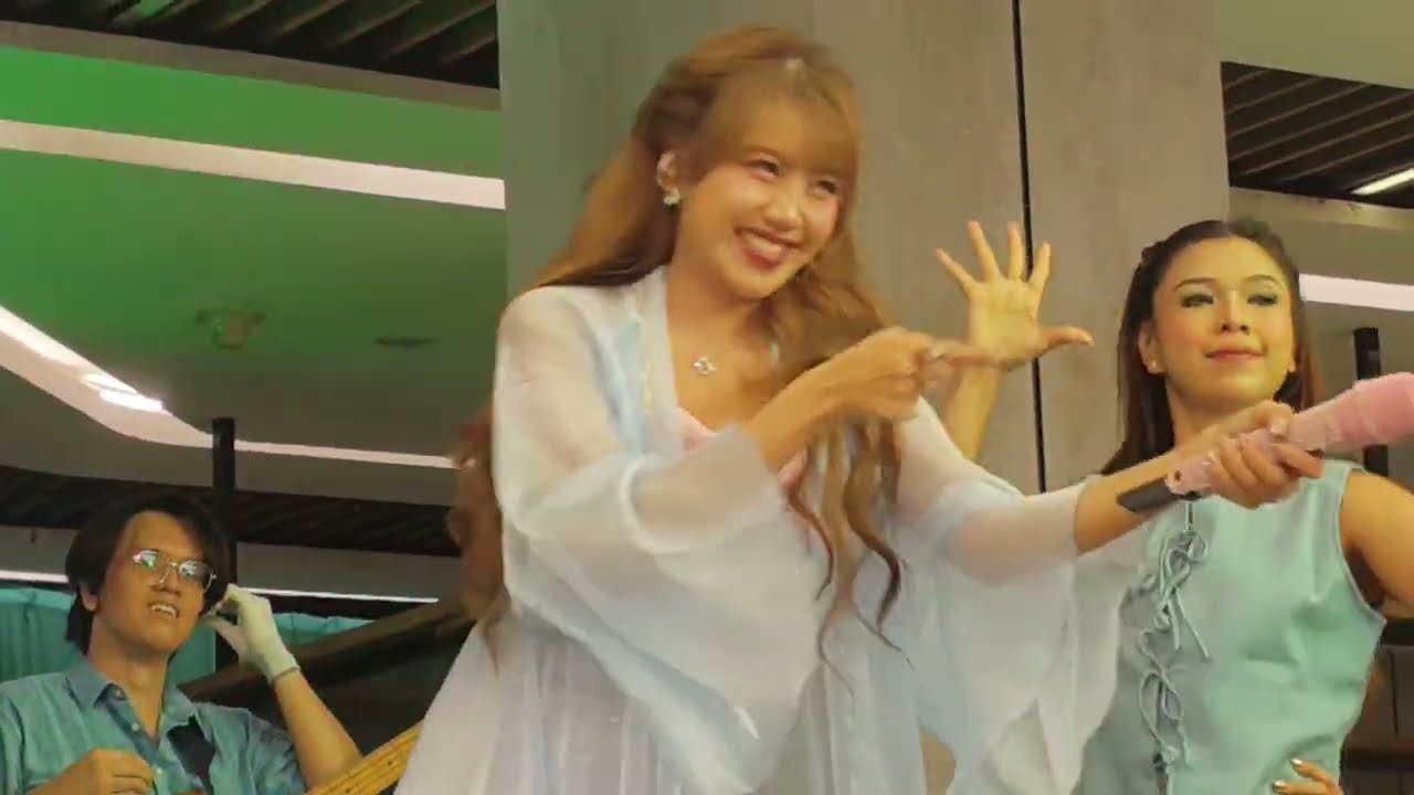 🔴TERBARU GHEA INDRAWARI MANUSIA PALING BAHAGIA LIVE REVO MALL BEKASI 1-3-2026