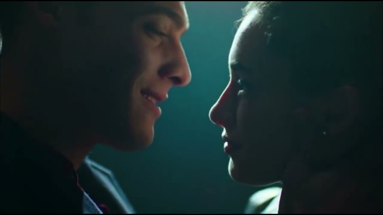 Новогодний вечер Керема и Зейнеп/к 11-летию выпуска сериала 