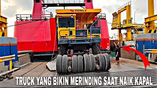 BIKIN MERINDING❗MELIHAT TRUCK MONSTER NAIK KAPAL DI PELABUHAN MERAK