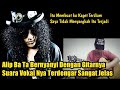 Terdiam❗Alip Ba Ta Bernyanyi Dengan Gitar Suara Vokal Nya Terdengar Sangat Jelas - Teks Indo