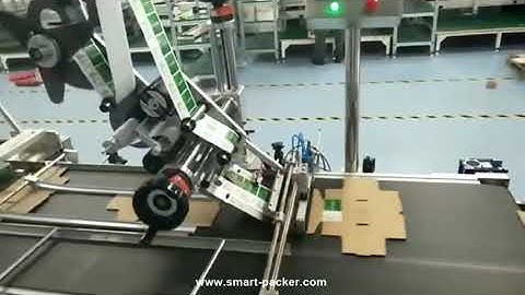 Automatic unfolded cardboard box carton flat labeling machine top label applicator line
