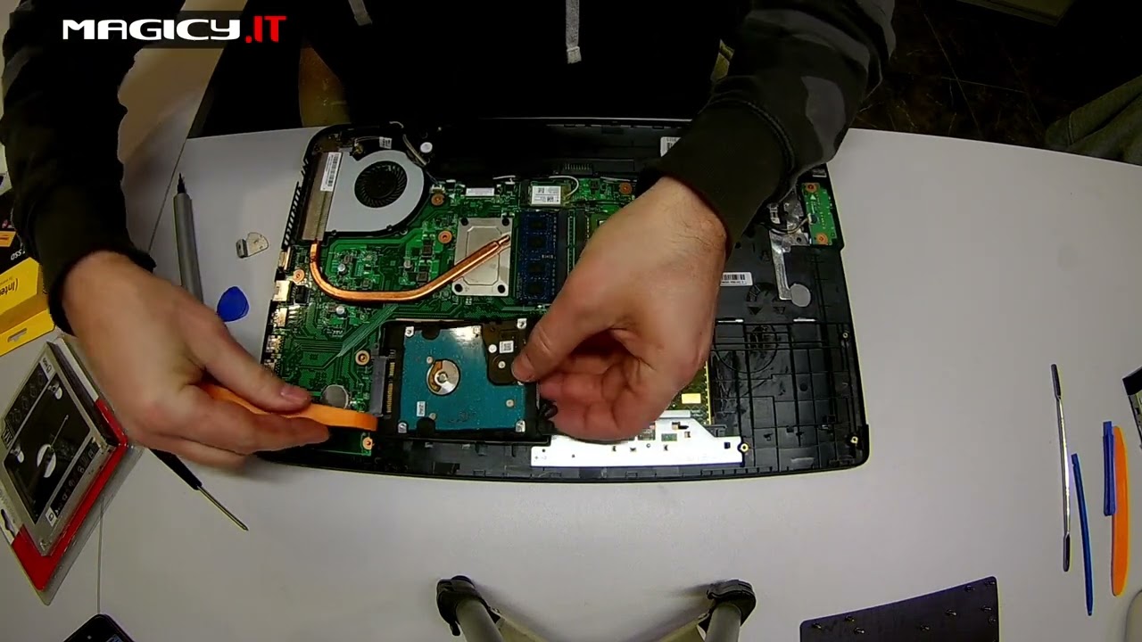Toshiba Satellite Pro 4270 - 14,1 Pouces - Pour Pièces Détachées - Pas De Retour