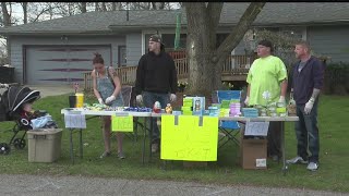 Niles family gives out candy to community for Easter