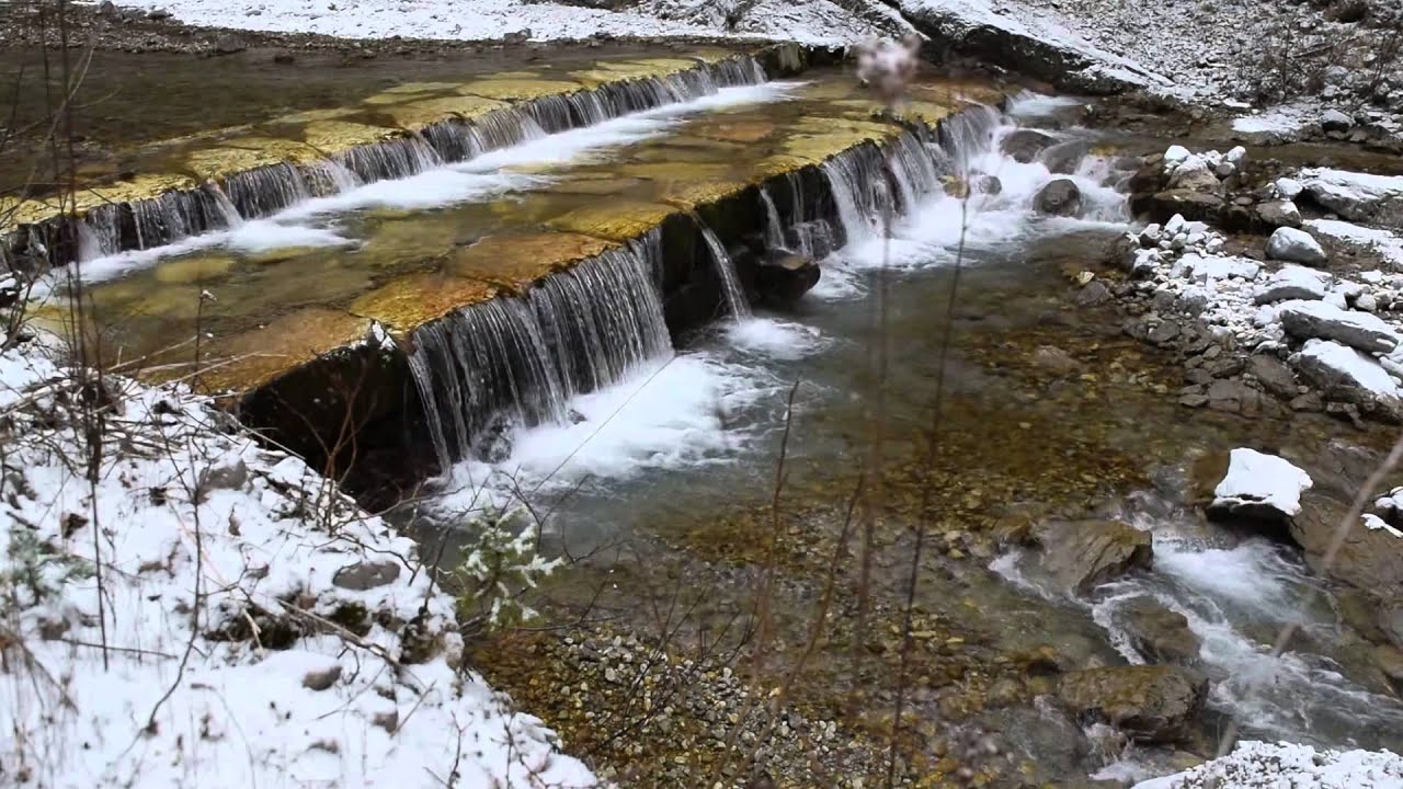 водопад - скринсейвер HD