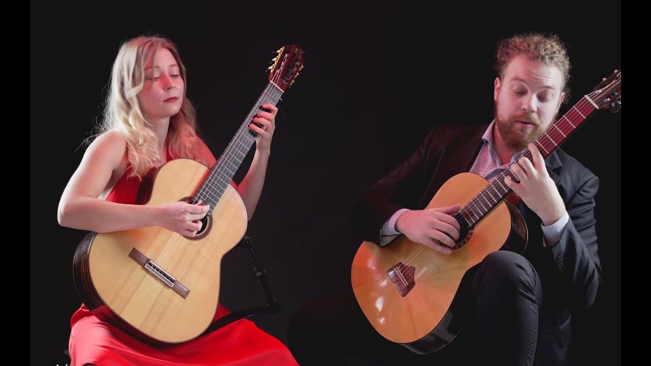 A classical guitar duet with the Pickaso Guitar bow 