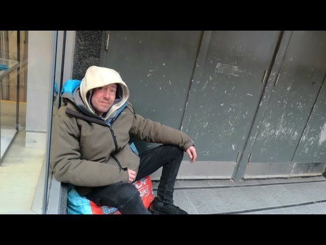 Blackpool Town Centre & Homeless Interview with kev Got Kicked out By His wife .