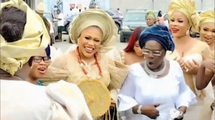 MOMENT IYA RAINBOW LEADS THE BRIDE IN AS ENIOLA WEDS FILM DIRECTOR WASIU ADEDEJI