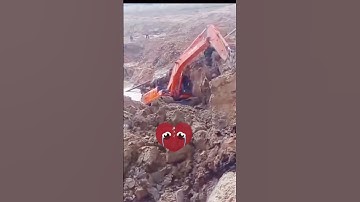 Sạt lở máy xúc bị đất vùi lấp 🫣 #sad #excavator #automobile #videoshort #xcavator #viralvideo