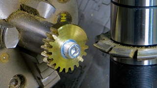 Gear Cutting Using a Mini Mill and a Rotating Table