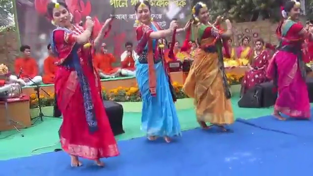 যাও গো এবার যাবার আগে রাঙিয়ে দিয়ে যাও