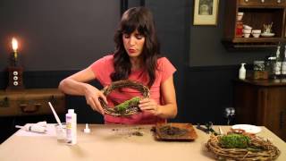 How to Make a Rustic Wreath - DIY Weddings