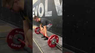 Your shins Do Not have to touch the bar for Deadlifts‼️