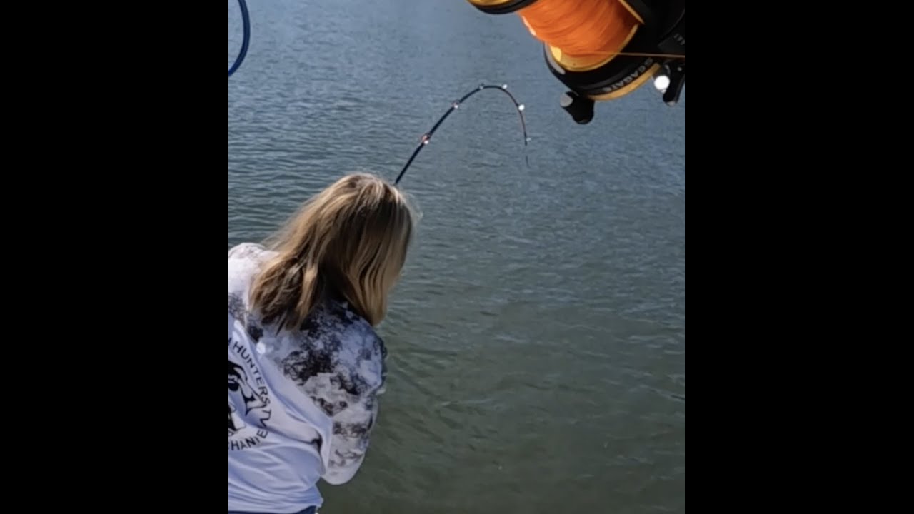 BIG BLUE CATFISH!! Dragging for big catfish on a windy day in Tn. YouTube
