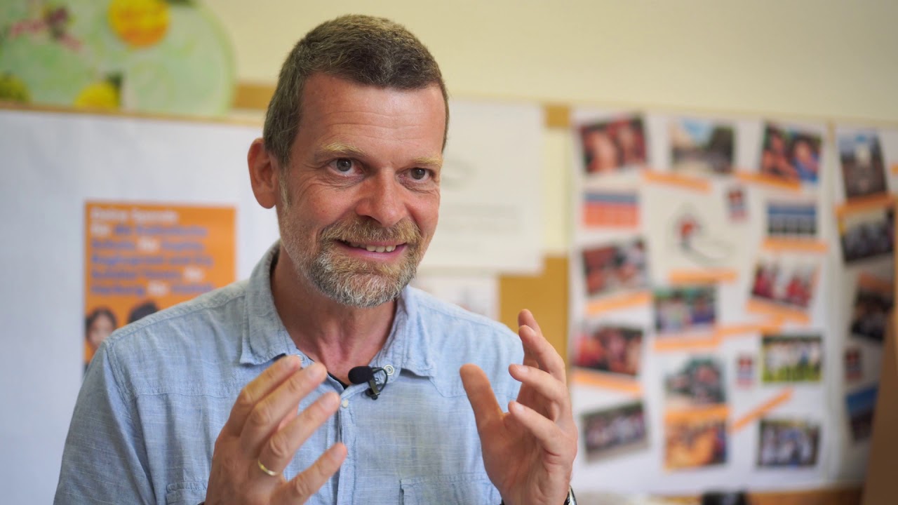 Erzbischof Heße besucht Fundraising-AG der Katholischen Schule Harburg