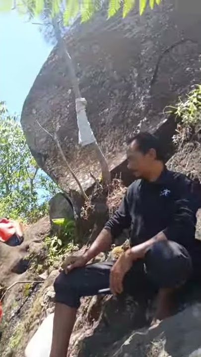 GUNUNG WILIS SEDEPOK GUA GENTONG