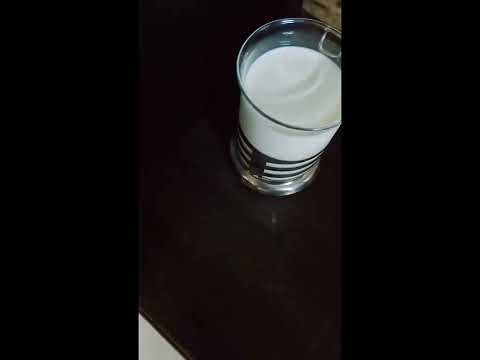 Video: Raspršuje li mlijeko svjetlost?
