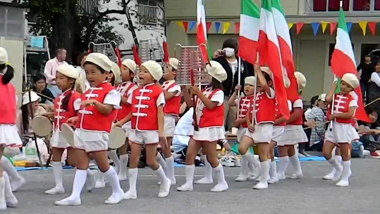 2012 10 8 江北さくら幼稚園運動会 鼓笛隊演奏1 - YouTube
