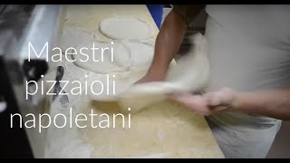 COME STENDERE LA PIZZA NAPOLETANA  - how to stretch pizza dough (napolitan) by hand and jump it