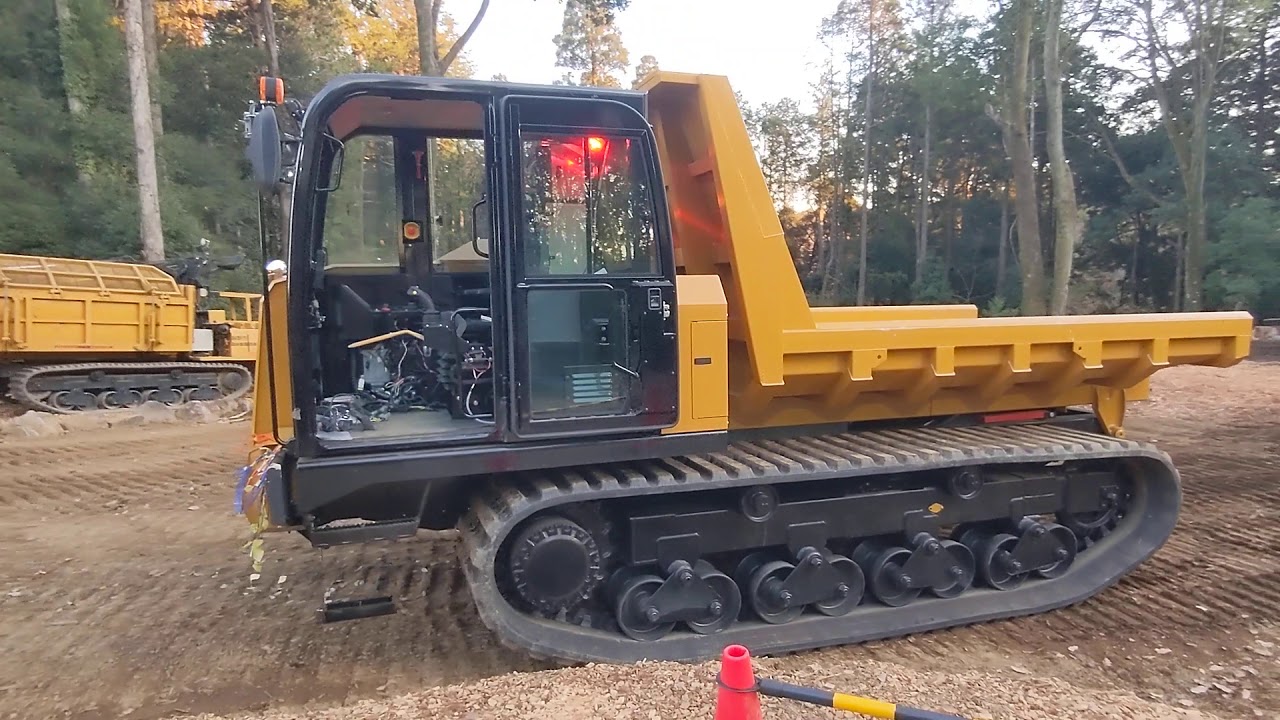 建設現場のテレワークに貢献、キャリアダンプ(不整地運搬車)をスマホ 建設現場のテレワークに貢献、キャリアダンプ(不整地運搬車)をスマホ
