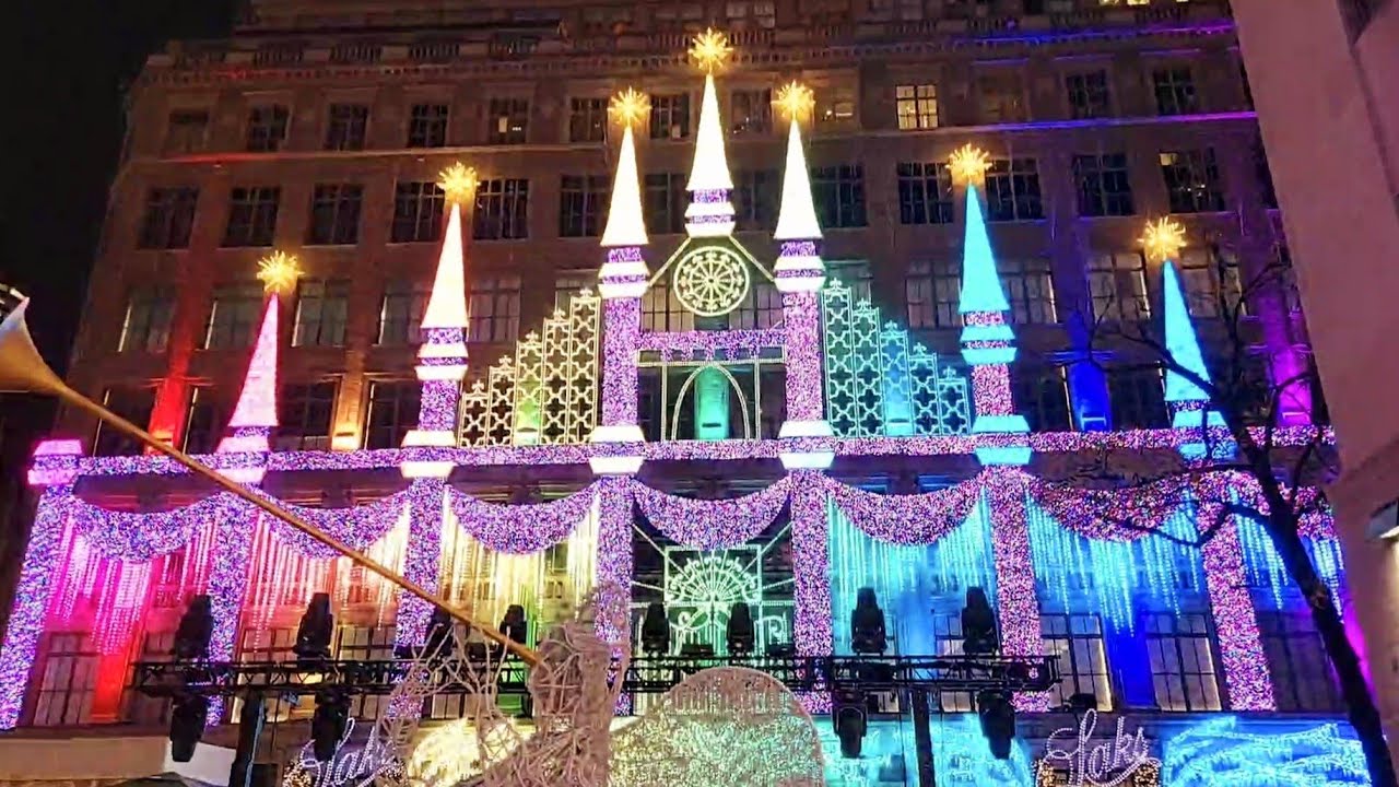 🎅 NYC Saks Fifth Avenue Light Show 2021 🎉 Saks Fifth Avenue Holiday ...