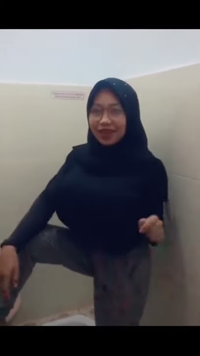 Miftahul Husna || Iseng iseng Ngelucu Main Tik Tok Di WC