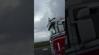 #scania #trucking #fast #scaniatouring #scaniav8 #trucker #tang # #power #truckdriver #transport