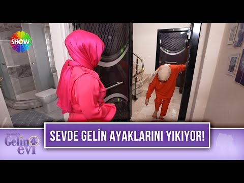 Sevde gelin kapıda ayaklarını yıkıyor! | Gelin Evi 973. Bölüm