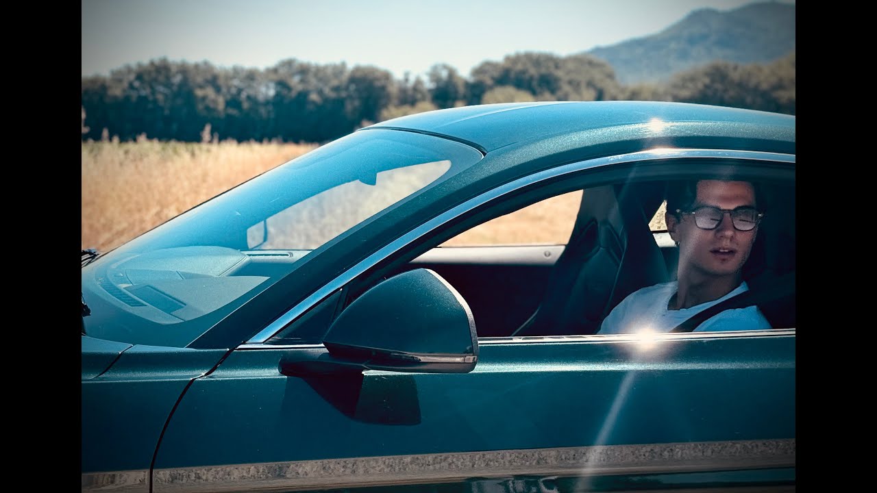 Steve McQueen Bullitt with Niki La Rosa's music