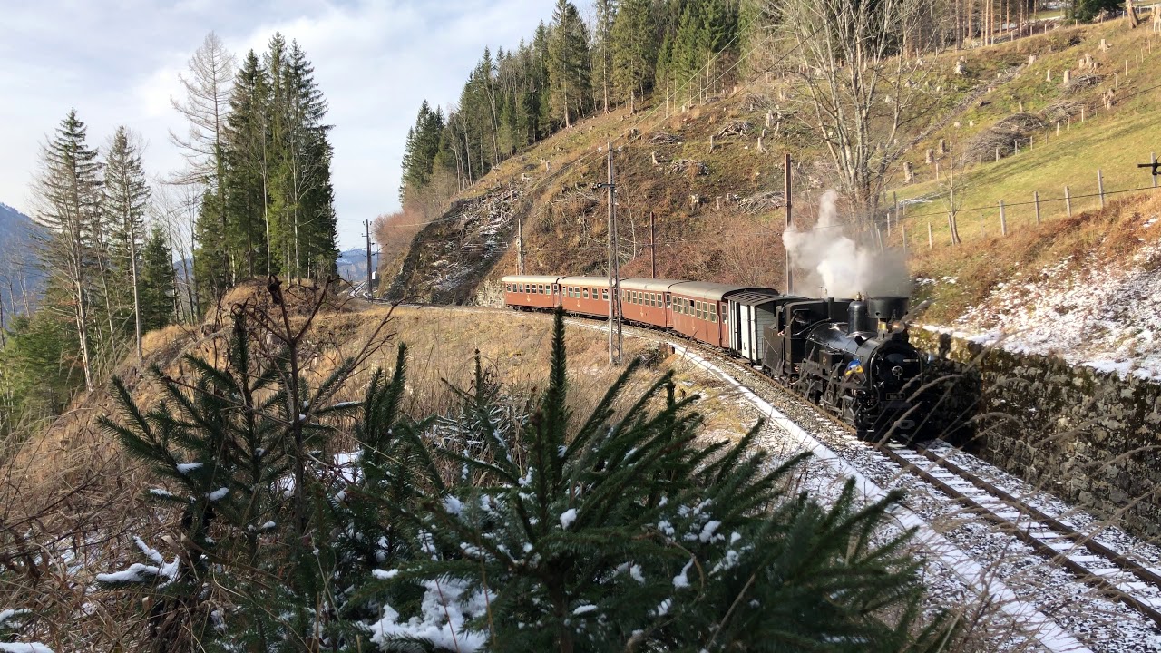 Mariazellerbahn: Mh.6 mit Ötscherblick nahe Gösing