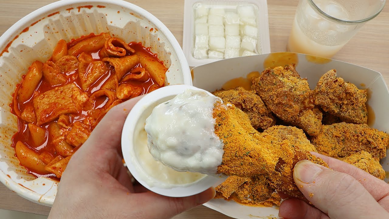 뿌링클 엽떡 조합은 처음이네 It's my first time eating the combination of BHC  chicken and Yeopgi tteokbokki