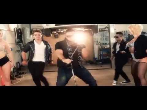 Costel Biju & Mugurel - Ia o Floare cu tupeu ( Oficial Video )